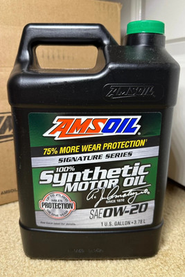 (1) GALLON OF AMSOIL SIGNATURE SERIES 0W-20 100% SYNTHETIC MOTOR OIL (4 Quarts)