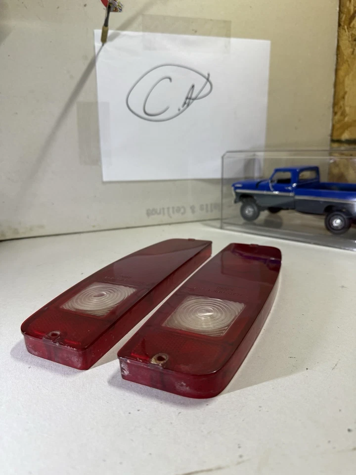 Par de lentes de luz trasera derecha Ford Truck F100 1967 1968 1969 1970 1971 1972 OEM Foto 3 de 4