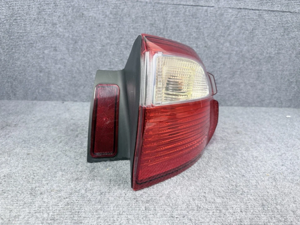 2013-2016 福特 C-Max C Max 尾灯右侧(乘客侧)Rh 尾灯原始设备制造商 — 第 4/4 张图片