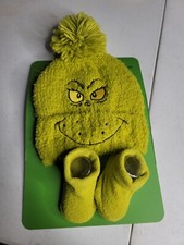 THE GRINCH BY DR SEUSS BABY CHENILLE KNIT CAP W/ MATCHING SOCKS 3 To 9 Month G2