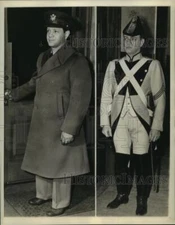 1942 Press Photo 2nd Lt Arthur Kent of US Amry to sing at NYC opera - sba15216
