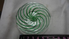 VINTAGE HAND BLOWN GREEN STRIPED 8 INCH CAKE DISH WITH BASE