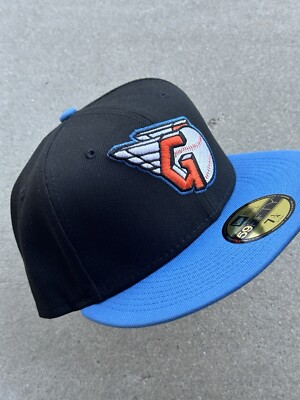 Cleveland Guardians OG NBA Crossover Cool Fashion Two Tone Fitted 7 1/4 Hat Club