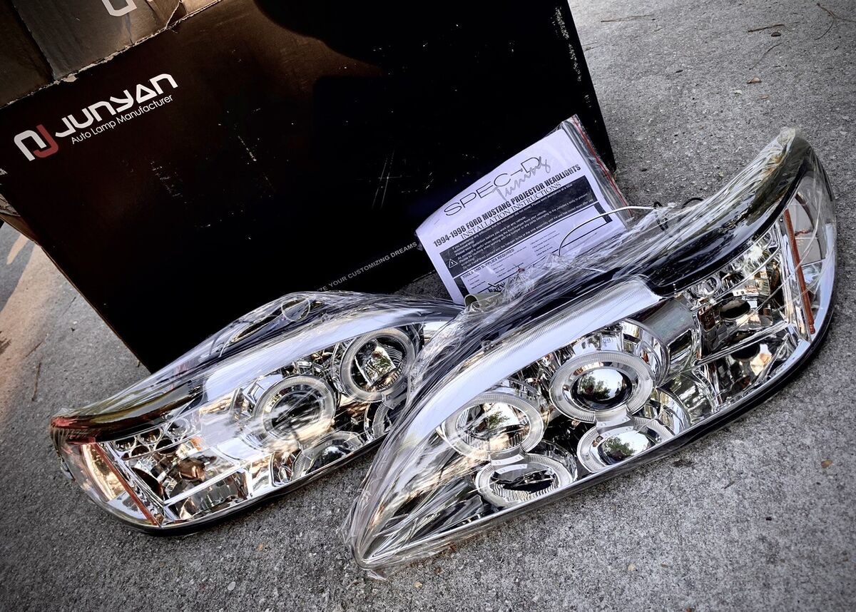 Pair Of Junyan Spec D Tuning Headlights For 94-98 Ford Pair Of Junyan Spec D Tuning Headlights For 94-98 Ford