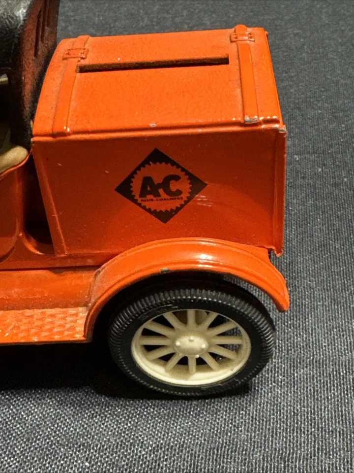 1990 ERTL 1918 RUNABOUT ALLIS CHALMERS DELIVERY TRUCK COLLECTOR TOY BANK - Image 3 of 4