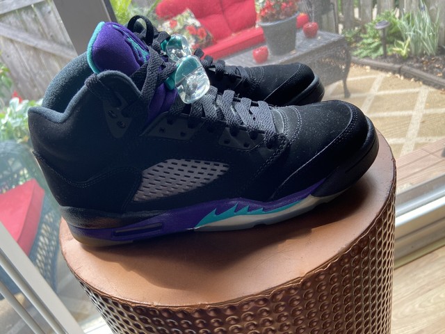 JORDAN RETRO 5 BLACK GRAPE Womenâs 7 Or 5.5y | eBay