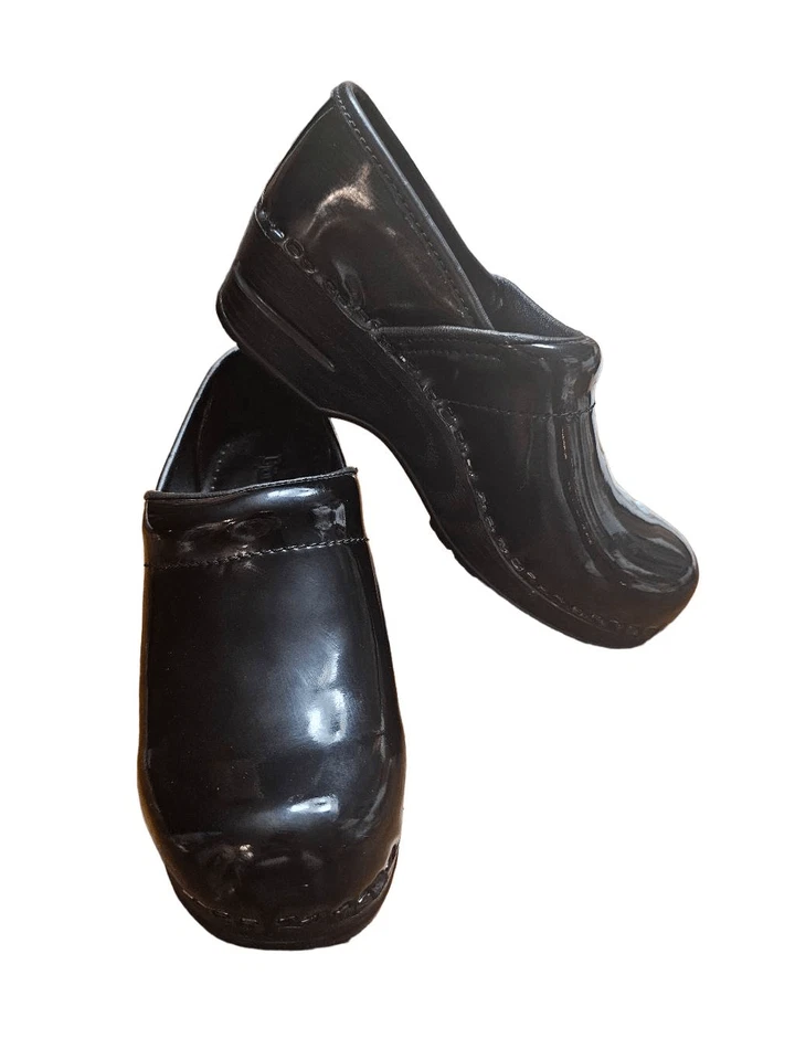 Zuecos de enfermería Bjorndal Ally charol negro talla 7 136217 para mujer usados en excelente estado” Foto 4 de 4