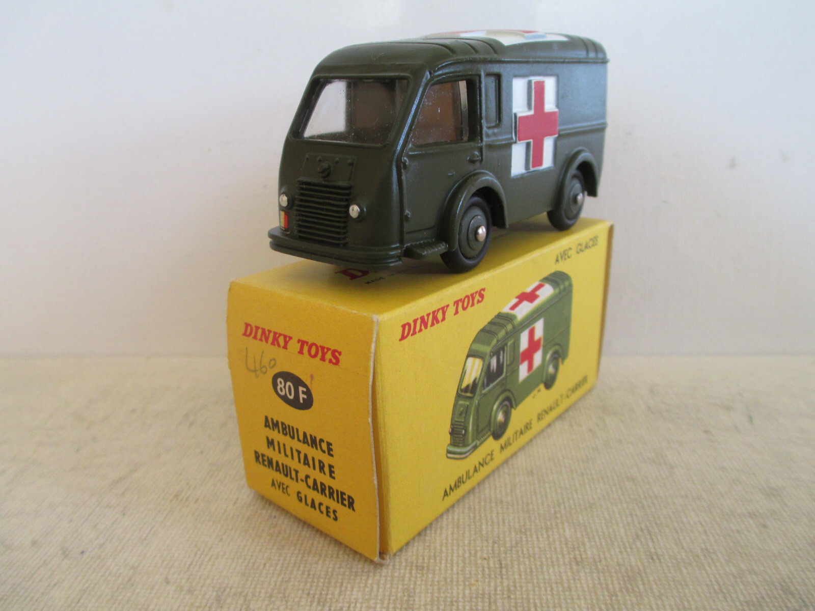 ミニカー DINKY No.80F MILITARY AMBULANCE RENAULT DINKY FRENCH NO. 80F - RENAULT MILITARY AMBULANCE - A/MINT