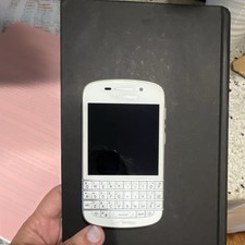 BlackBerry Q10 Verizon CDMA Bar Smartphone QWERTY Keyboard 5MP White/Black