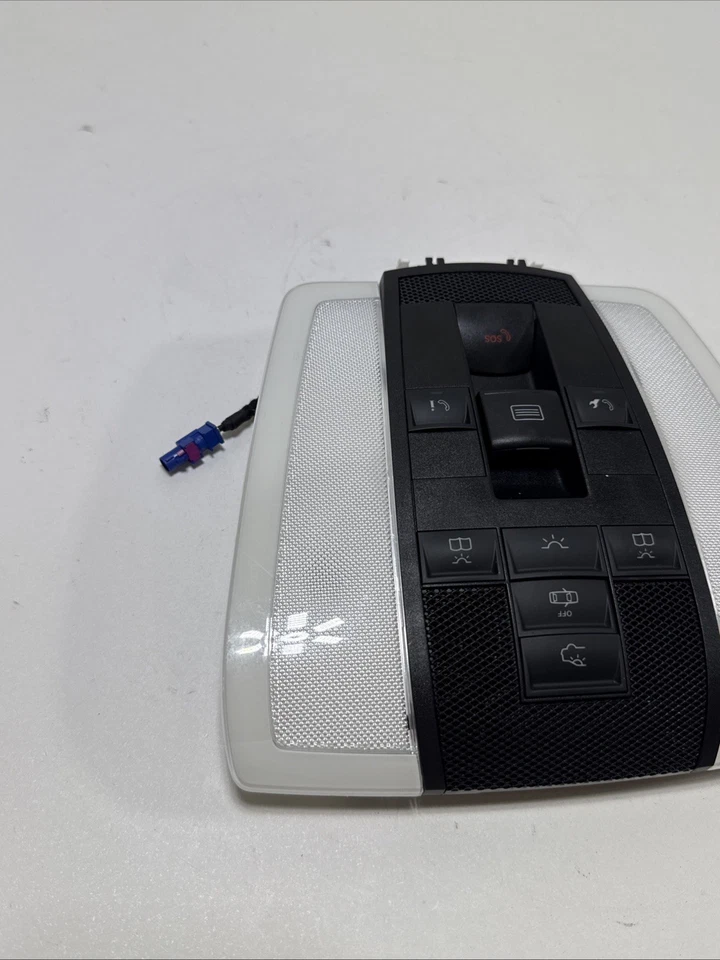 Lámpara de luz domo superior negra 10-17 Mercedes C350 E350 GLK350 2048201923 OEM Foto 3 de 4