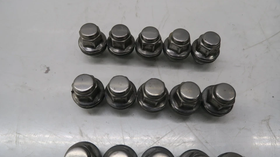 2017 - 2024 年日产 Murano 原始设备制造商车轮凸耳螺母 20 件套 — 第 3/4 张图片