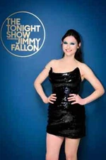 BEAUTIFUL SOPHIE ELLIS BEXTOR 8X10 PHOTO