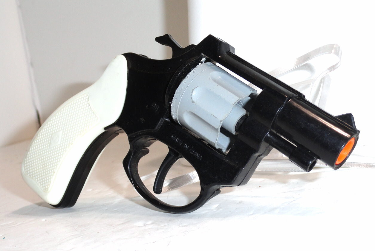1960's Detective Special Cap Gun 8 Cap Repeater Revolver w/Diecast
