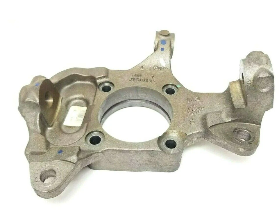 GM OEM 25850471 Front Right Knuckle/Spindle 01-13 Hummer Suburban Sierra Yukon - Image 2 of 4