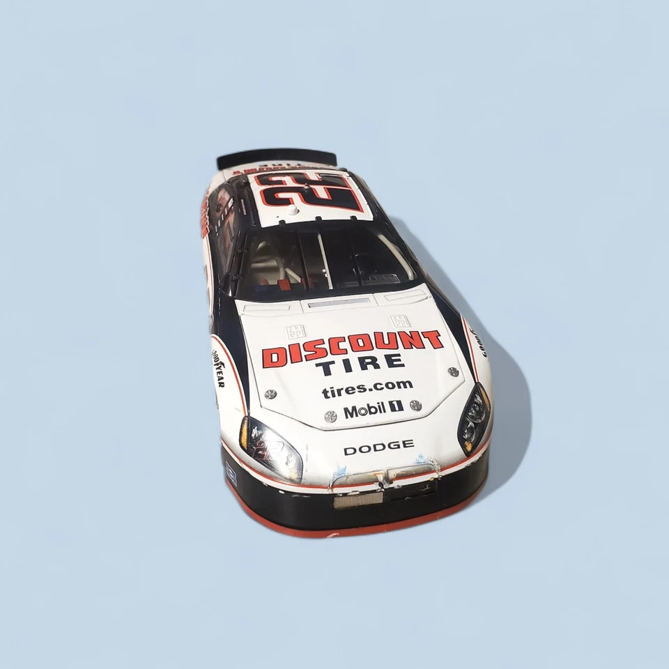 Brad Keselowski 2010 #22 DiscountTire Dodge Nationwide Series 1:24 Scale Diecast - Image 2 of 4