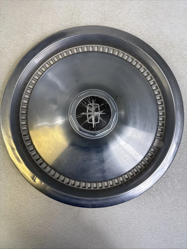 Lincoln Continental Town Car Town Car 1977-1979 cupé 4 tapacubos cubierta de rueda OEM Foto 2 de 4