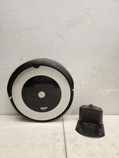 IRobot Roomba E5 Robot Vacuum RVC-Y1 Aero Force Cleaning Sys with Charger.