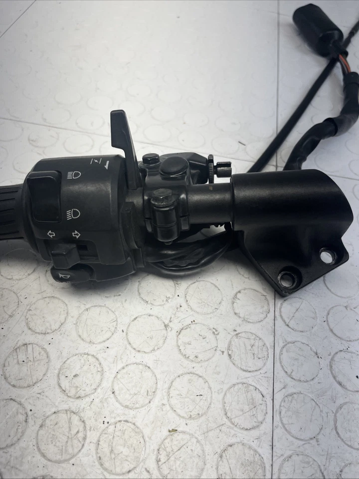 KAWASAKI NINJA 250 250R EX250 2008-2012 cilindro maestro pinza de freno delantera OEM Foto 3 de 4