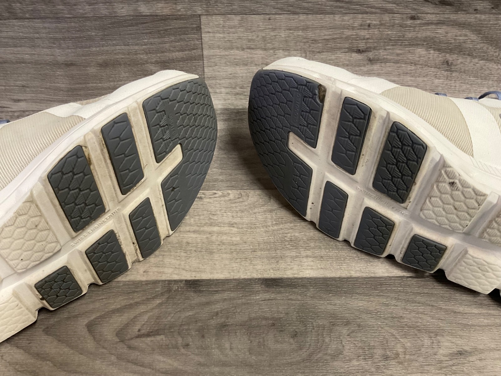 On Cloudrunner Running Shoes Womens Size 11 Undye… - image 13