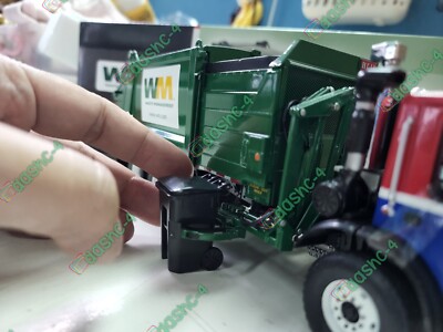 First Gear 1/34 Waste Management Mack TerraPro With Side Loader - Foto 5