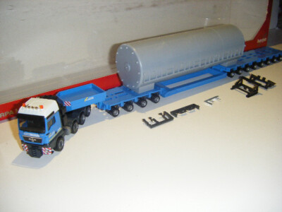 Herpa 307338 MAN TGX XXL Goldhofer Tieflader Schwertransport THP Felbermayr