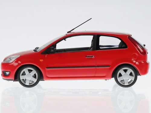 Ford Fiesta 2001 3d rojo coche en miniatura Minichamps 1/43 - Imagen 2 de 4