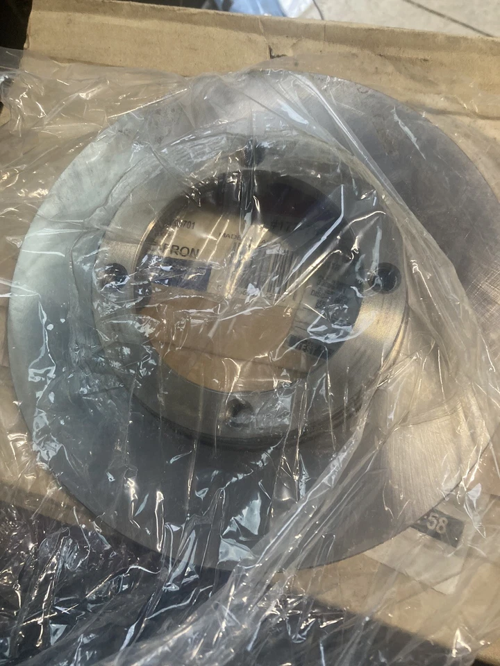 Rotor de freno delantero Gm Nos 30005701 se adapta a 89-94 Geo Metro 4 orificios de orejetas  Foto 2 de 4