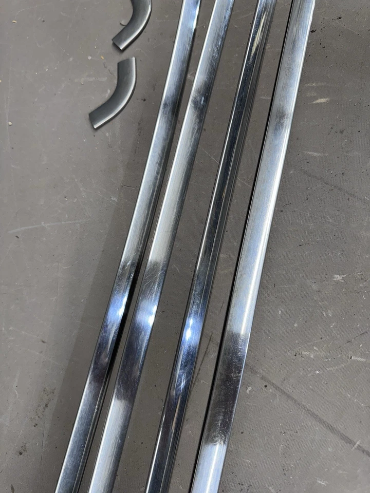 Ford Fairlane 1962-1965 sedán ventana trasera moldura de vidrio Meteor 1964 OE Foto 2 de 4