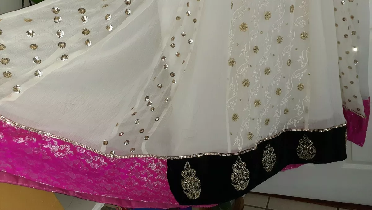 Banarsi chiffon best sale dresses