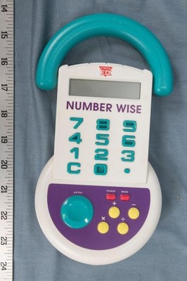 Tiger Electronic Number Wise Educational Calculator Learning Digits 