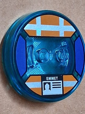 A Lego Emmet Toy Tag Dimensions 4 x 4 x 2/3 118605c01pb29 71212 Disk