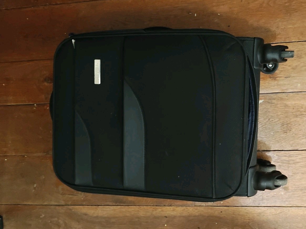 carry on luggage 22 x 14 x 9-image