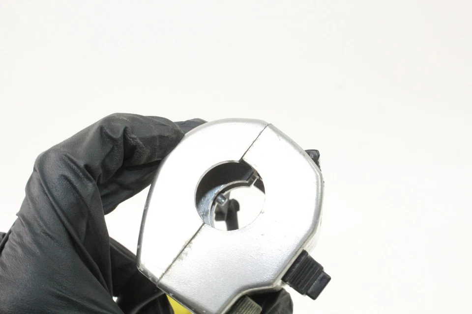 1999 99 Suzuki VL1500 1500 Intruder Left Switch High Low - Image 4 of 4