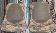 USGI ACU MCGUIRE NICHOLAS TACTICAL PROTECTION  KNEE PADS UNIFORM US MILITARY GC