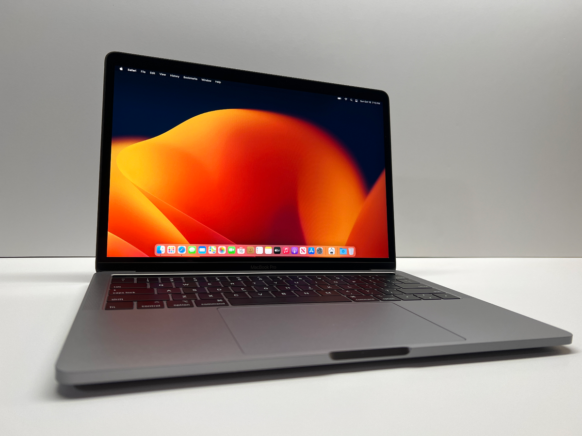 2019+ Apple MacBook Pro 13 Quad 2.8GHz Intel i7 16GB RAM 2019+ Apple MacBook Pro 13 Quad 2.8GHz Intel i7 16GB RAM