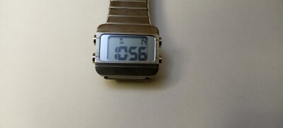 EOS NEW YORK SPRINX LCD WATCH...WORKS...PLS READ