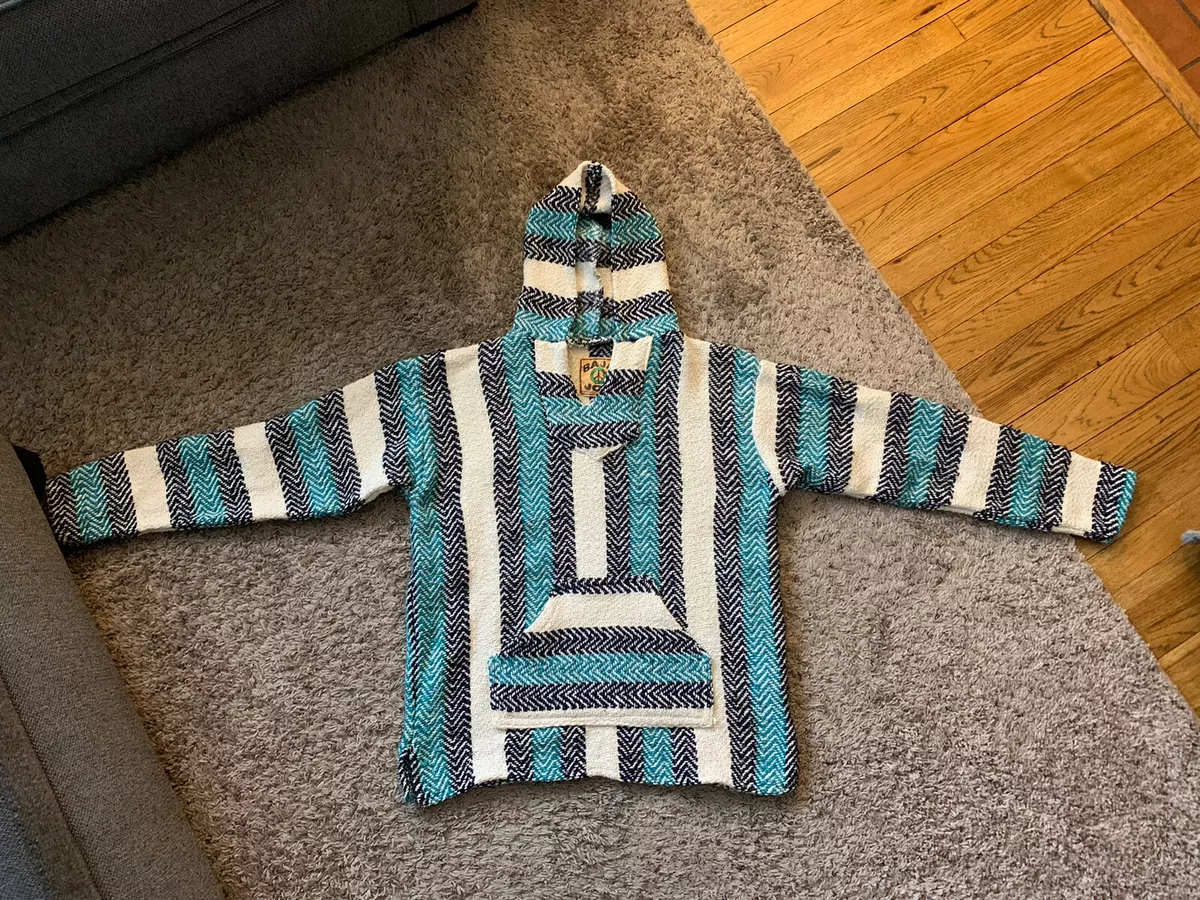 Teal drug rug top