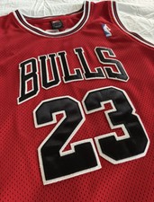 Ultimate Chicago Bulls Collector and Super Fan Gift Guide  55