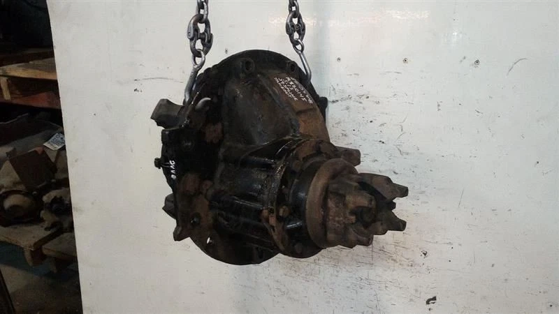 Rockwell RS20-145 Rear Differential/Carrier, 5.13 Ratio 39 Spline   (8292916 Foto 3 de 4