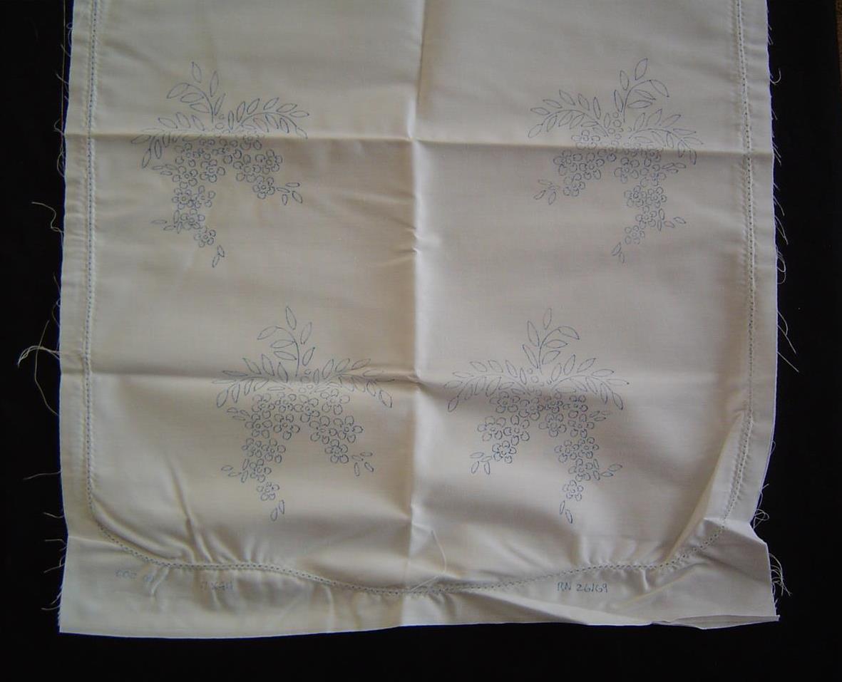 Stamped Cotton DRESSER SCARF To Embroider17" x 44"Modern Look Flowers