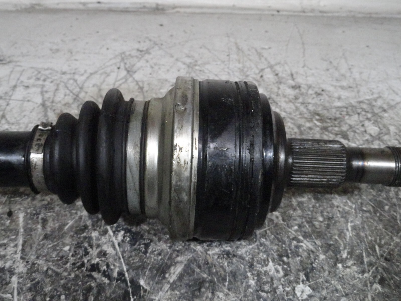 McLaren MP4 12C Spider 2012 Rear Axle Shaft Driveshaft 11G0248CP.01