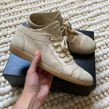 CHANEL Large CC Beige Sneakers size 37