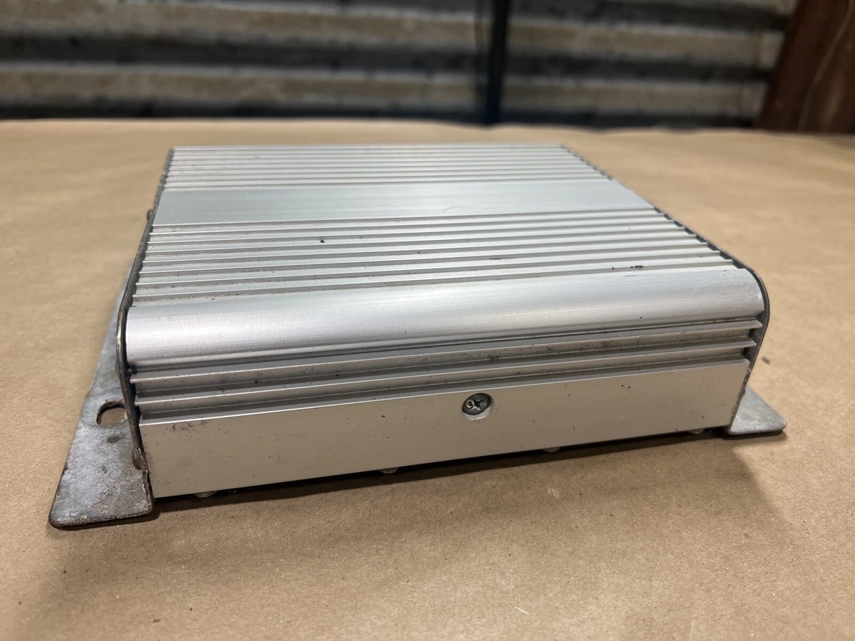 94-98 Ford Mustang Gt Stereo Amplifier F4Zf-18C808-Ab OEM Amp 3002