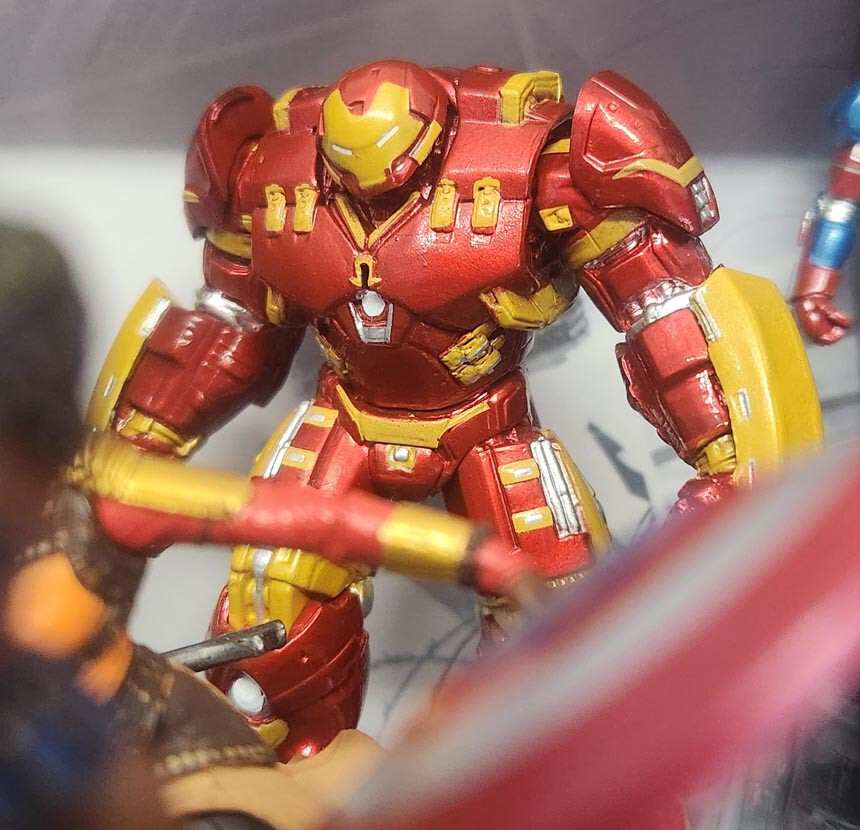 Disney Marvel Studios Avengers Mega Figurine Set New in Box Disney Marvel Studios Avengers Mega Figurine Set New in Box