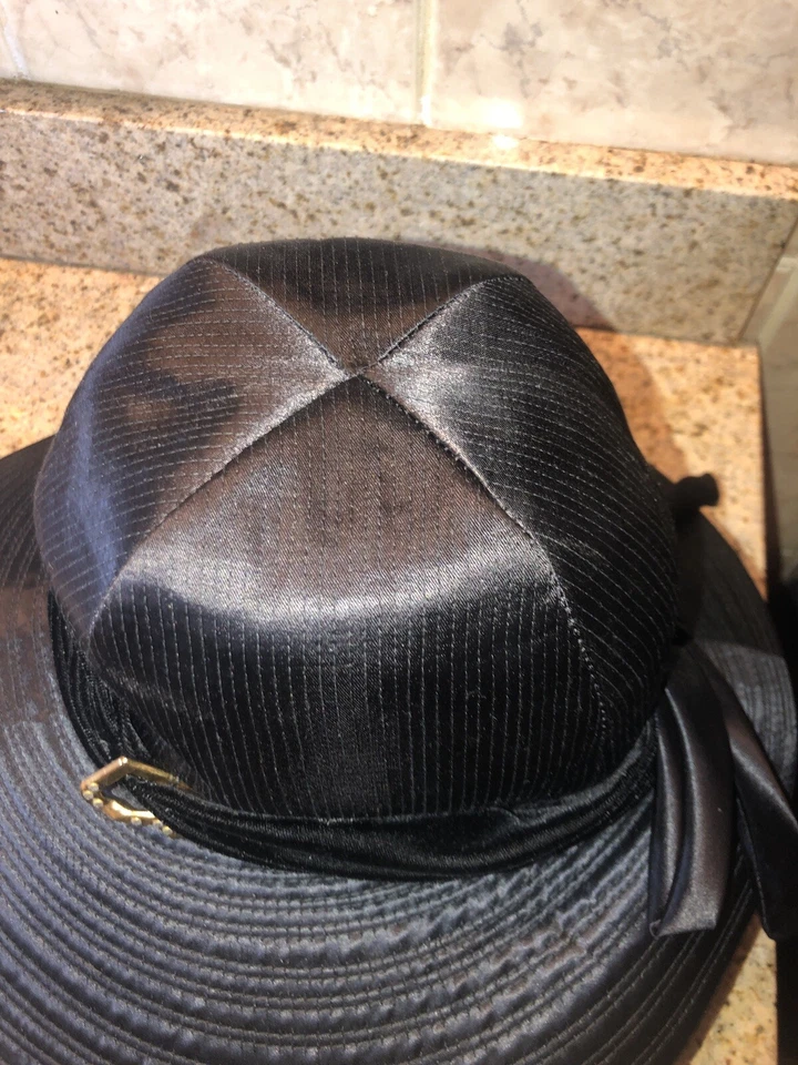 Sombrero CHARO vintage años 60 negro satinado con banda de terciopelo Foto 4 de 4