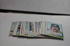 Topps Baseball 1976 lot of +- 39 topps traded cards sports extra baker bailey +