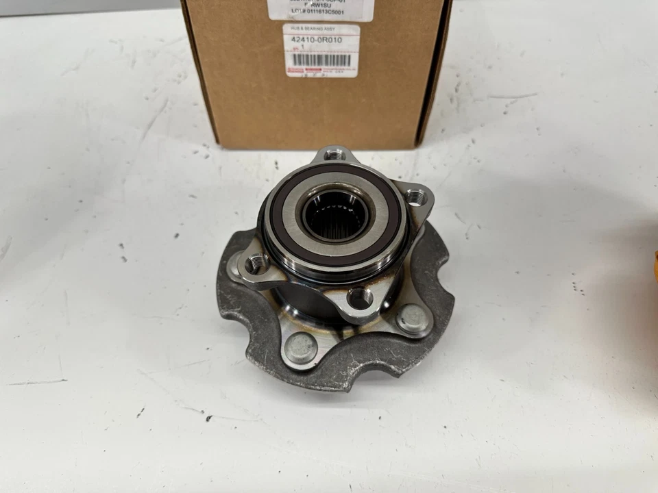 Cojinete de rueda y buje trasero izquierdo derecho derecho Toyota RAV4 2006-2018 FABRICANTE DE EQUIPOS ORIGINALES Foto 3 de 4