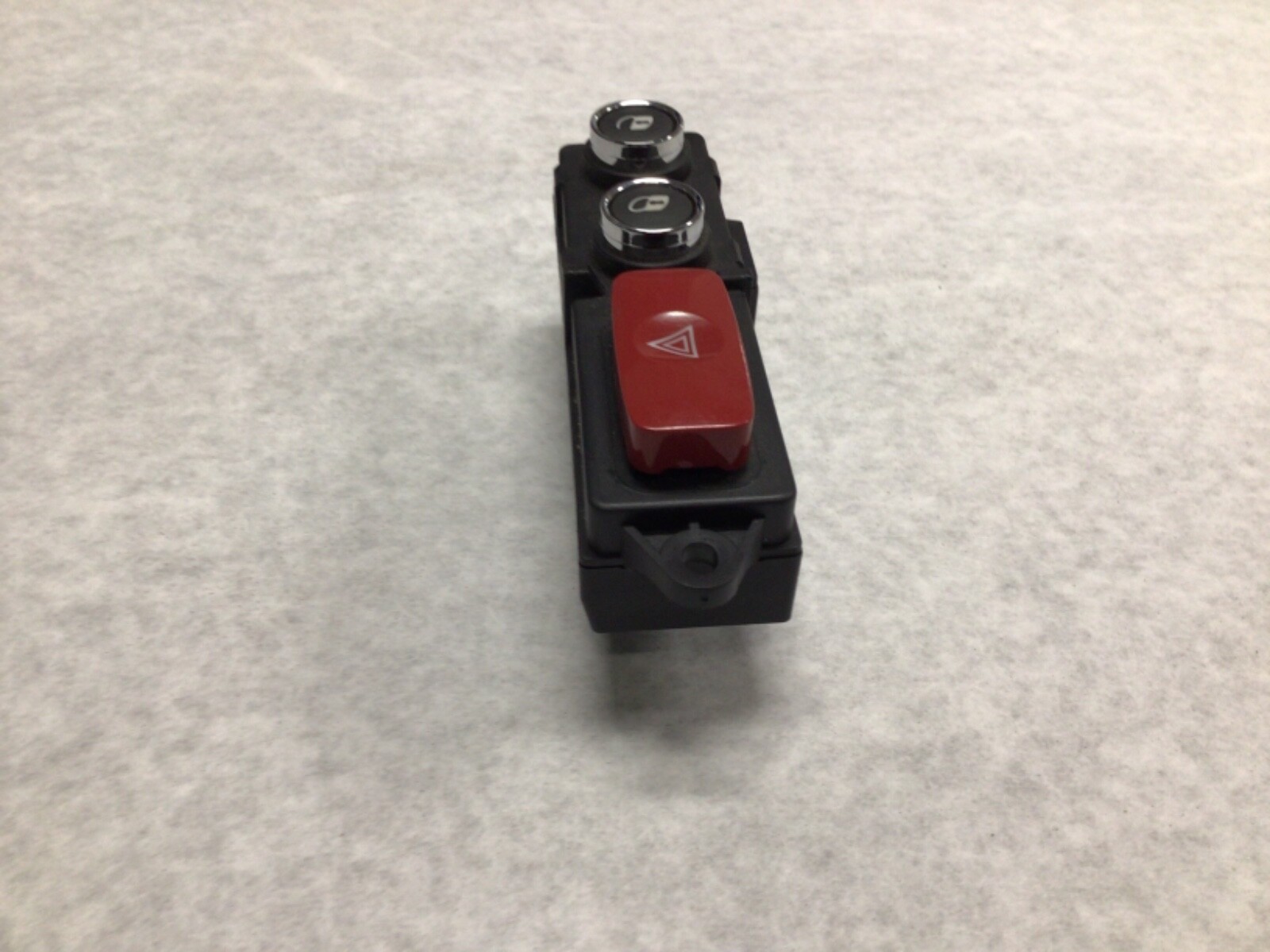 Maserati GranTurismo  GranCabrio M145 HASARD POWERLOCK SWITCH 08-13  237803 