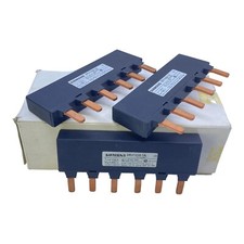 Siemens 3RV1935-1A 3-Phase Busbar 108A 690V Pack: 3pcs