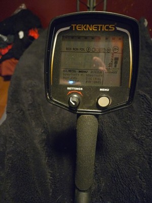 Teknetics T2 Metal Detector - Black/Green